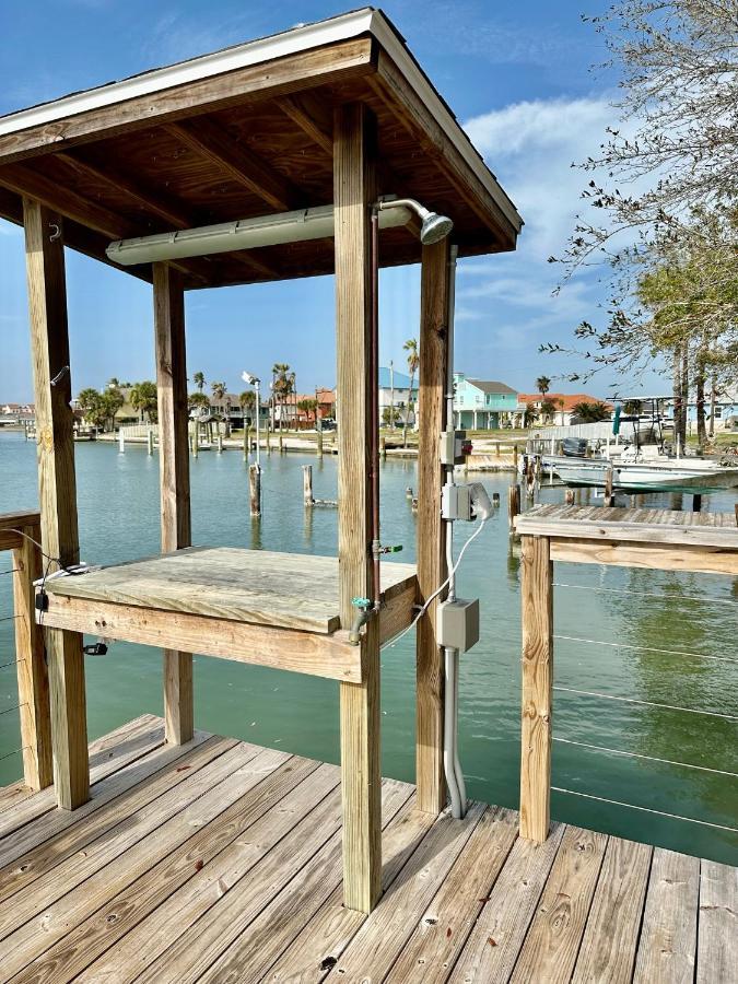 Waterfront Guesthouse On Key Allegro/Little Bay With Dock ร็อกพอร์ต ภายนอก รูปภาพ