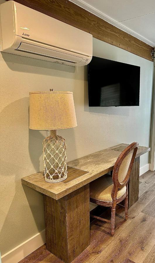 Waterfront Guesthouse On Key Allegro/Little Bay With Dock ร็อกพอร์ต ภายนอก รูปภาพ